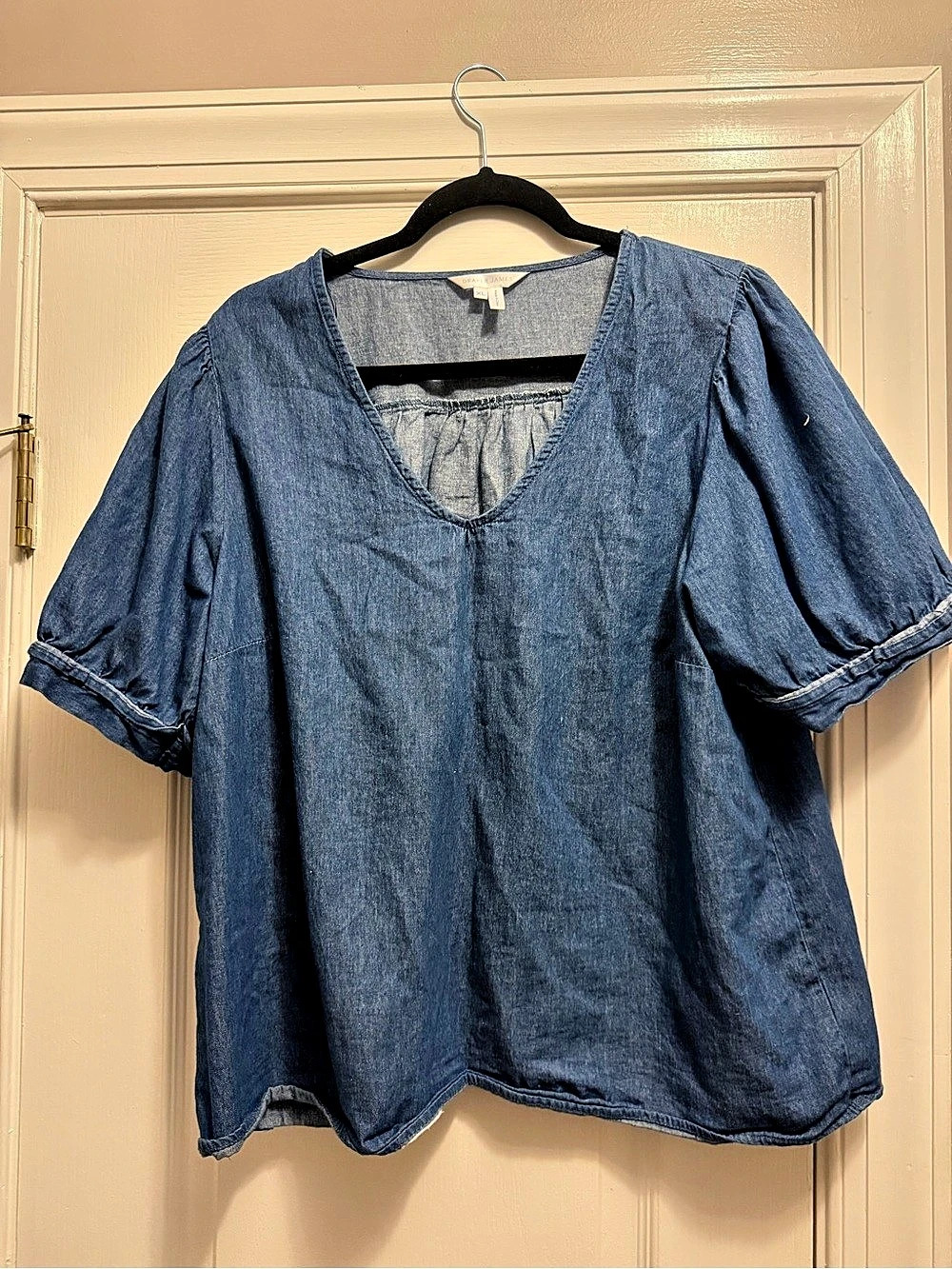 Draper James Heidi V-Neck Top in Chambray Blue XL